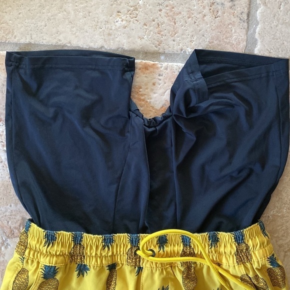 Hurley Volley Swim Trunks Men’s/Boys S Activewear Pineapples Tropical Beach - Picture 3 of 12